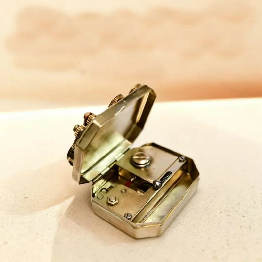 Unique Trench Lighter - Gear Linkage Punk - Image 5