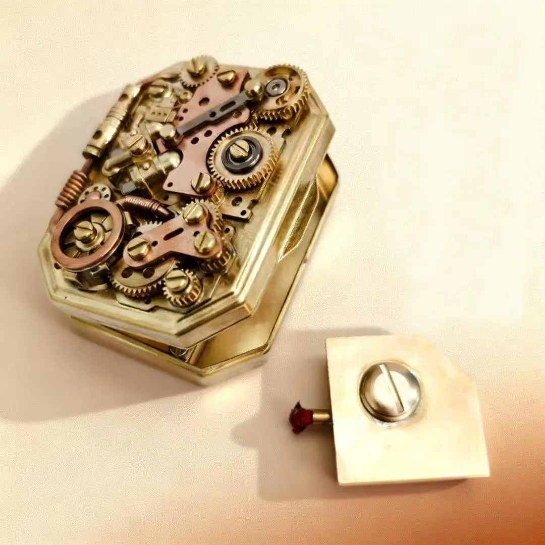 Unique Trench Lighter - Gear Linkage Punk - Image 4