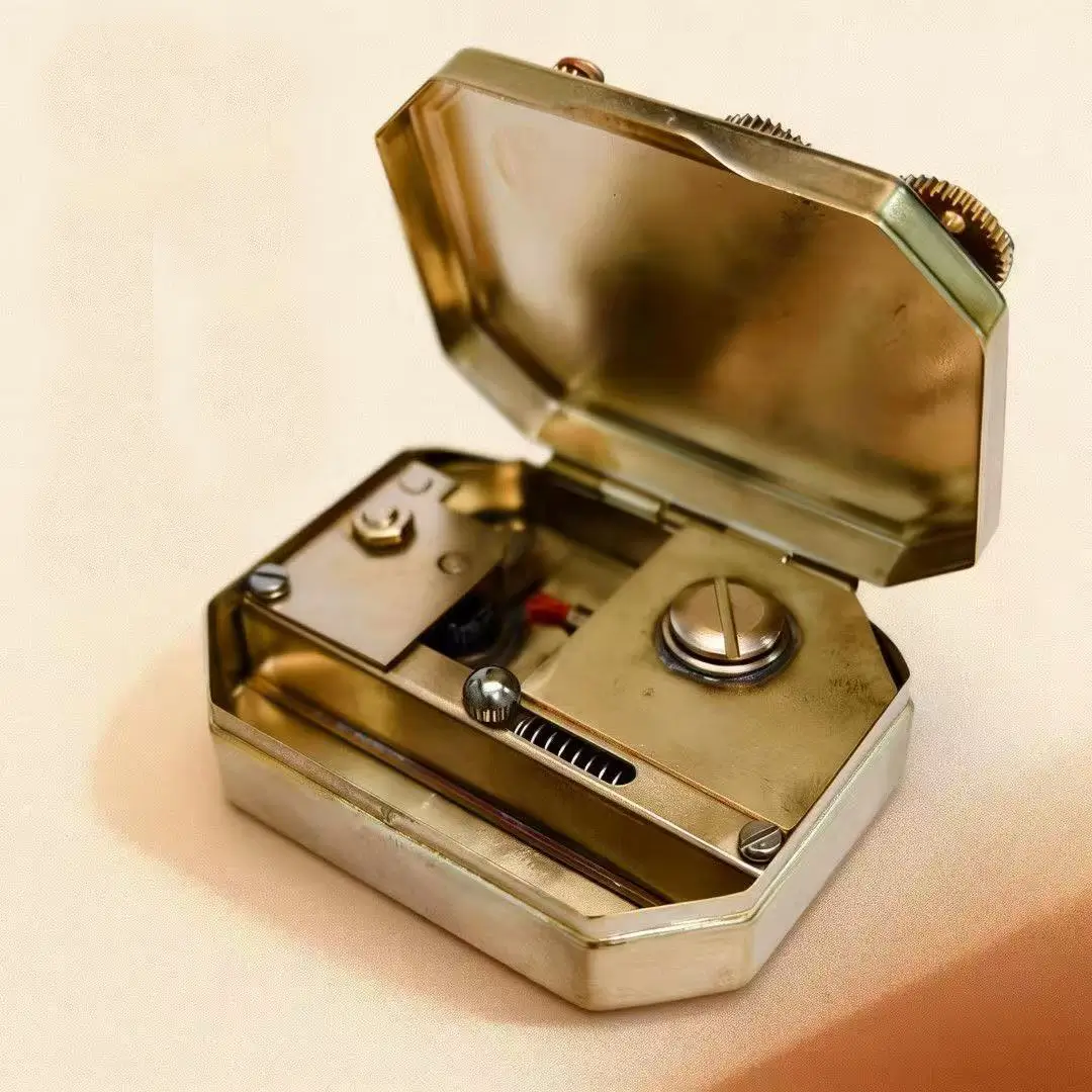 Unique Trench Lighter - Gear Linkage Punk